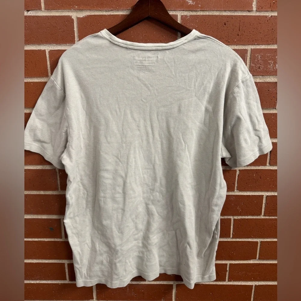 Banana Republic Luxe Touch Performance Tee Shirt XL Beige Stripe Cotton
